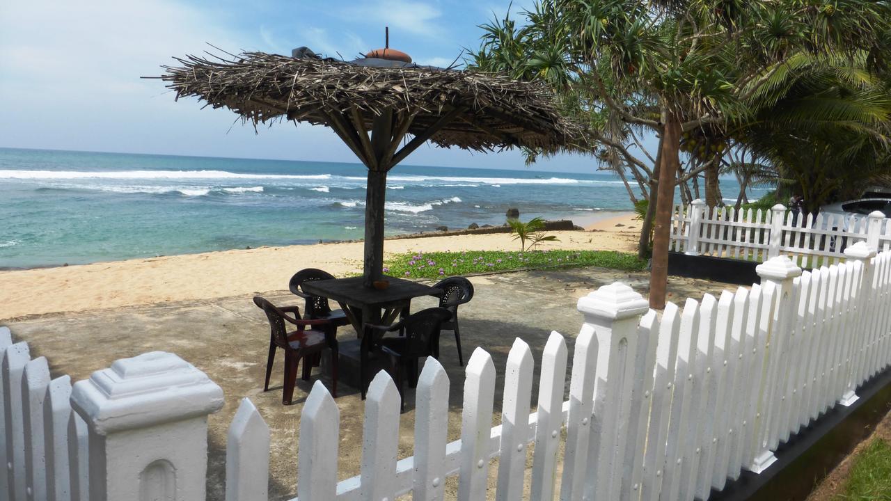 Ocean Reef Hotel Хіккадува Екстер'єр фото
