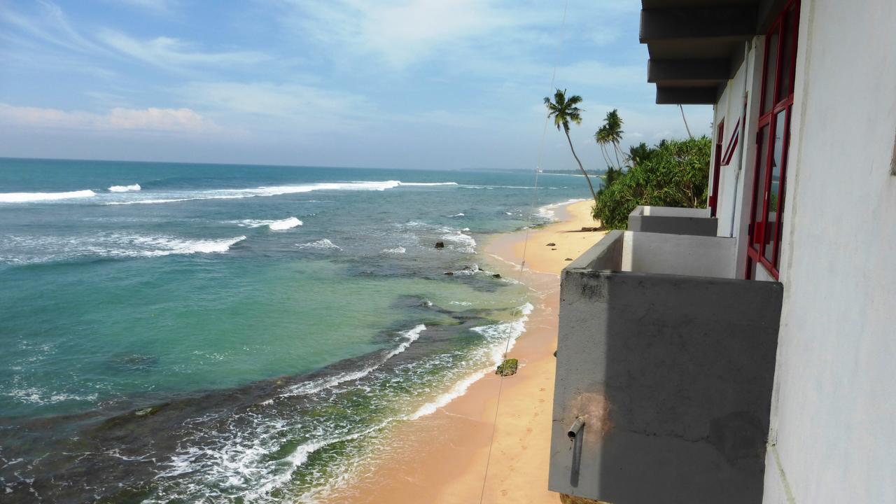 Ocean Reef Hotel Хіккадува Екстер'єр фото
